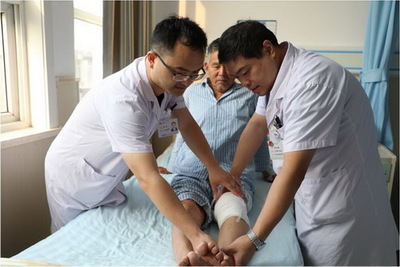 以精准服务让患者满意 --记郑州市骨科医院“最美医生”周宇